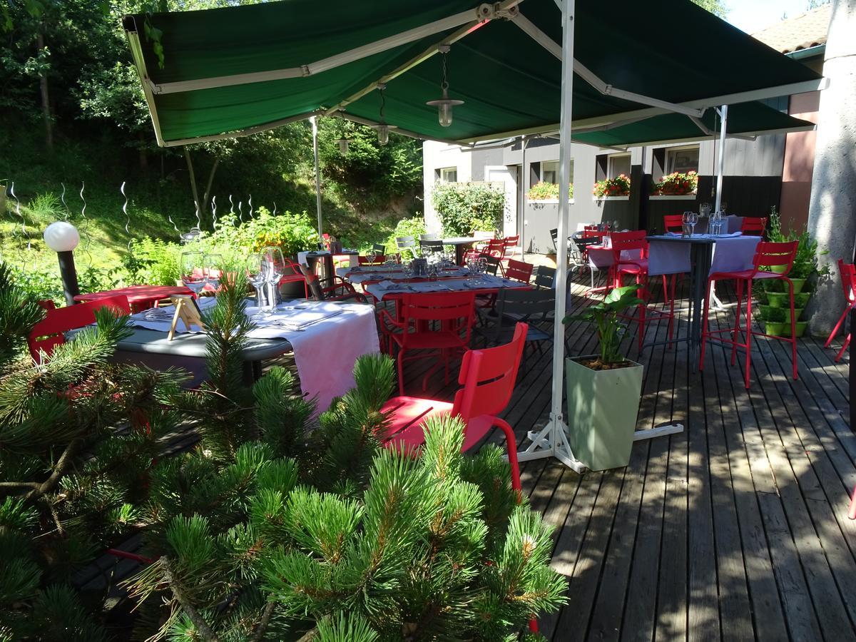 Logis Hotel Restaurant La Tour Dunières المظهر الخارجي الصورة