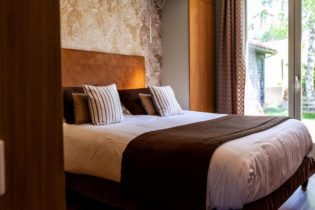 Logis Hotel Restaurant La Tour Dunières المظهر الخارجي الصورة
