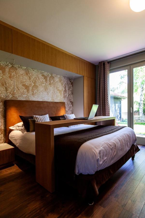 Logis Hotel Restaurant La Tour Dunières المظهر الخارجي الصورة